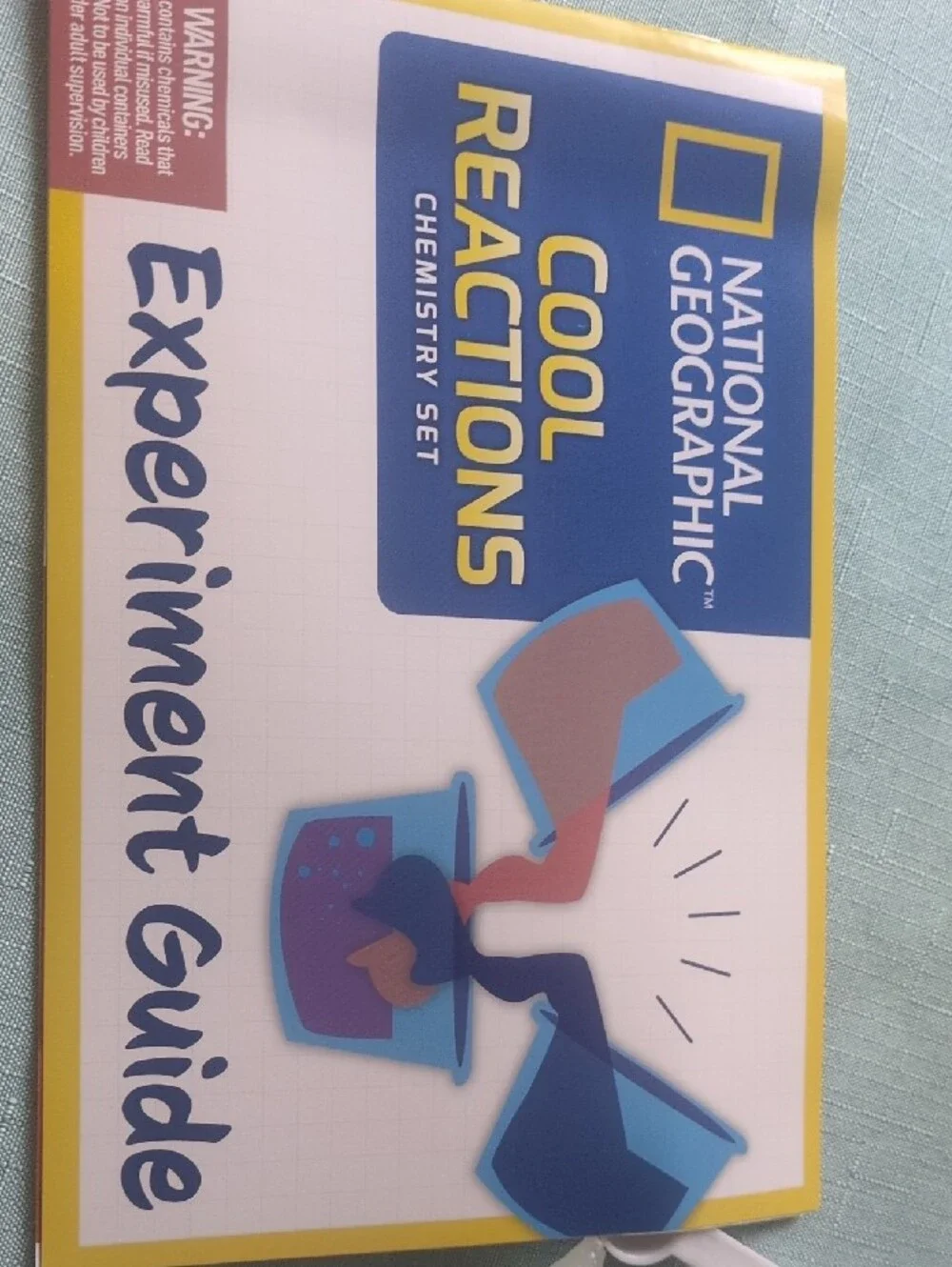 National Geographic Cool Reactions Chemistry Set - Blue, Yellow, White